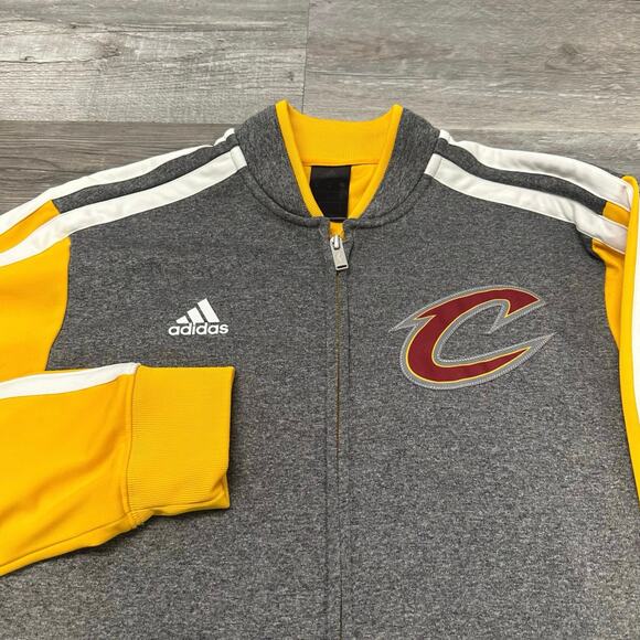 Adidas NBA Cleveland‎ Cavs Gray Yellow 3 Stripes Mens M Zip Up Track Jacket EUC - Picture 2 of 10